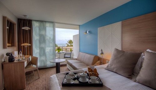 Habitación doble superior, balcón, vistas al mar