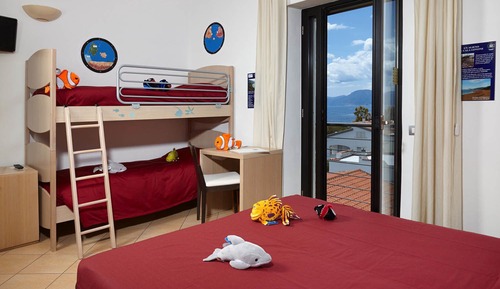 Habitación cuádruple estándar