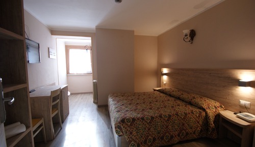 Habitación superior con 1 cama doble o 2 individuales, 1 habitación, no fumadores