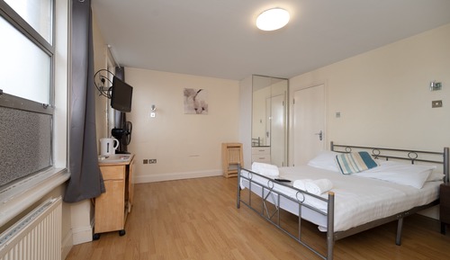 Habitación doble, baño privado