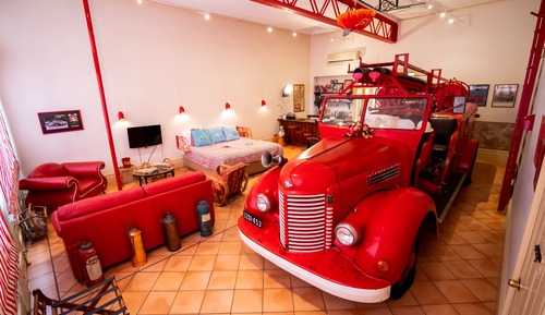 Suite exclusiva, bañera de hidromasaje (Fire Engine)