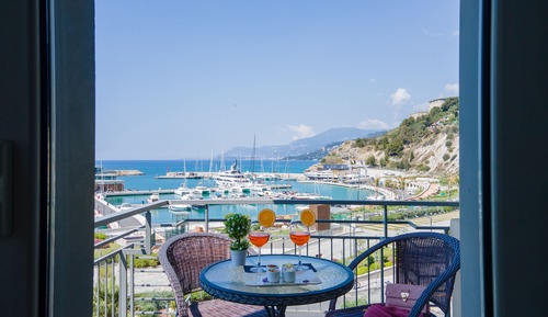 Habitación triple, balcón, vistas al mar