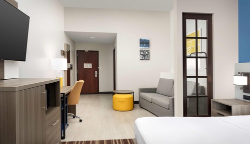 Suite, no fumadores, planta baja (Room towards Road, Near elevator)