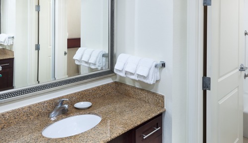 Estudio, 1 cama de matrimonio grande con sofá cama (Mobility/Hearing Accessible, Tub)