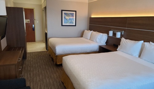 Habitación estándar, 2 camas de matrimonio (Communication, Accessible Tub)