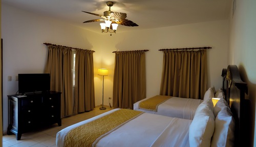 Junior 2 Double Beds, Suite