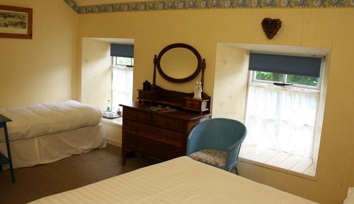 Habitación con 1 cama doble o 2 individuales, baño privado (Cottage Style Coach House)