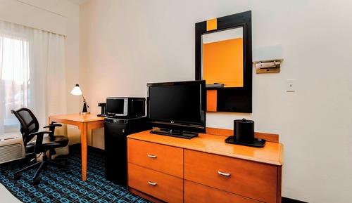 Habitación, 1 cama de matrimonio grande (Hearing Accessible)