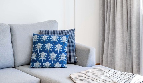 Estudio, en la zona del patio