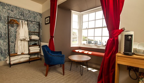 Suite, baño privado, vistas a la playa