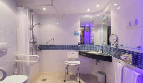 Habitación estándar, 1 cama de matrimonio, accesible para personas con discapacidad