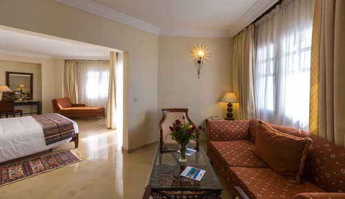 Habitación triple, baño privado, vistas al mar