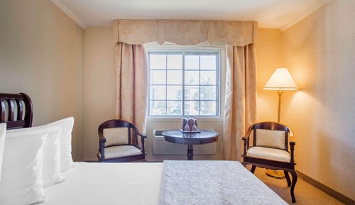 Habitación clásica, 1 cama de matrimonio con sofá cama, accesible para personas con discapacidad