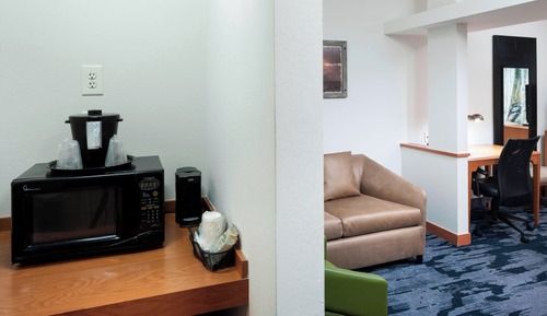 Suite, 1 cama de matrimonio grande con sofá cama (Mobility/Hearing Accessible, Tub)