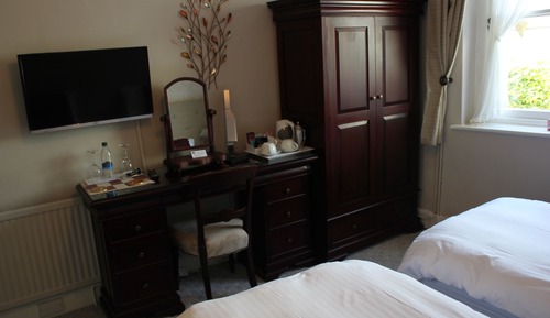 Habitación con 2 camas individuales