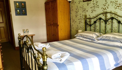 Habitación doble, baño privado