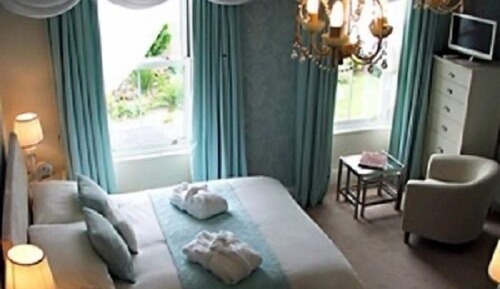 Habitación de lujo, 1 cama de matrimonio grande, baño privado (Tall Ships Room)