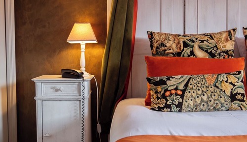 Comfort 1 to 3 people vineyard view