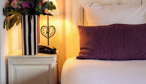 Comfort 1 to 2 people vineyard view