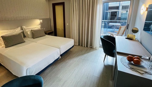 Habitación básica con 2 camas individuales (Ground Floor, Breakfast Room View)