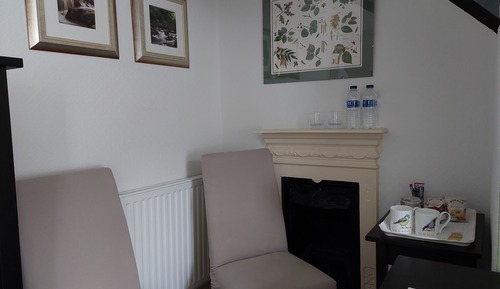 Habitación doble, baño privado (Room 4 second floor)