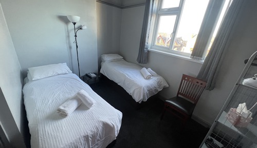 Habitación con 2 camas individuales