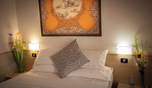 Habitación estándar con 1 cama doble o 2 individuales