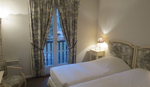 Habitación con 2 camas individuales, vistas al parque