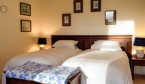 Habitación superior con 2 camas individuales