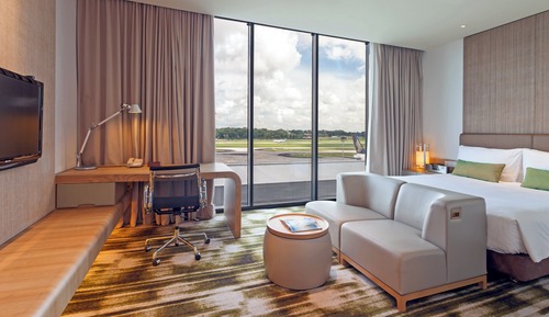 Habitación estándar, 1 cama de matrimonio grande (Runway View)