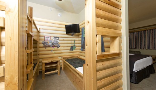 Suite (Waterpark Included-Kid Cabin)