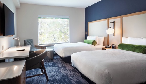 Estudio, varias camas (Hearing Accessible)