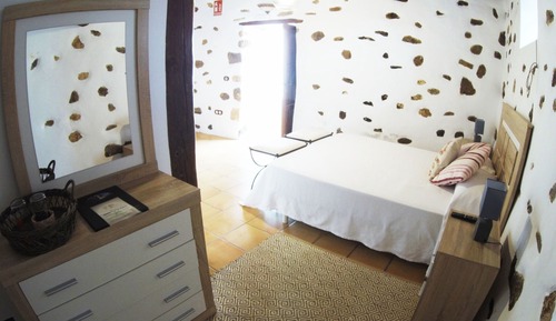 Standard Double Room (#8 Puerto del Rosario)