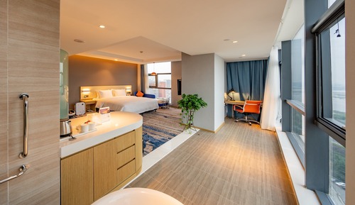 Habitación estándar, 1 cama de matrimonio grande, no fumadores, vistas al río (Extra Floor Space)