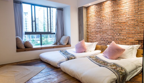 Habitación de diseño con 2 camas individuales