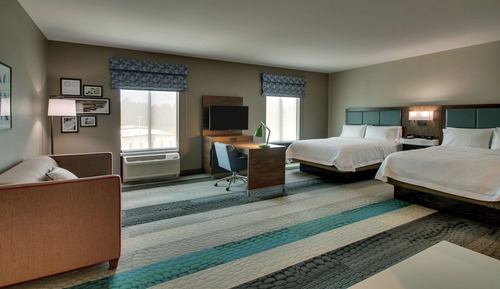 Suite, 2 camas de matrimonio, accesible para personas con discapacidad (Refrigerator & Microwave)