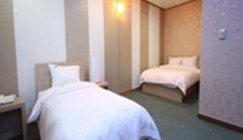 Suite Royal (for 3, 1 Double Bed&1 Single Bed)