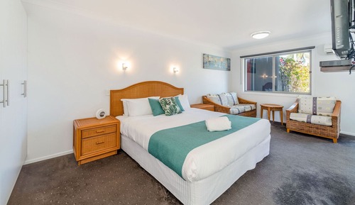 Estudio Deluxe, varias camas, vistas al patio