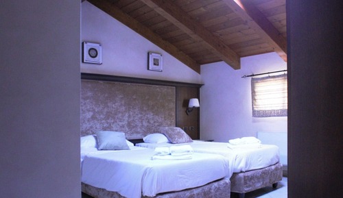 Habitación estándar con 1 cama doble o 2 individuales (201)