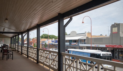 Habitación con 2 camas individuales, baño privado