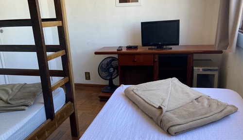 Habitación triple estándar, varias camas, vistas a la ciudad