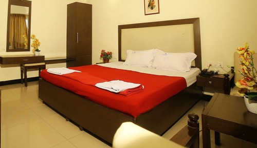 Habitación familiar doble, fumadores, vistas al jardín