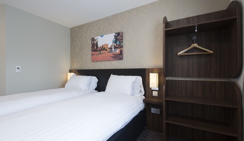 Habitación con 1 cama doble o 2 individuales