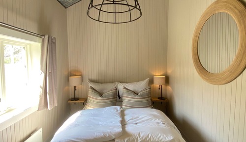 Village Cabin Suite