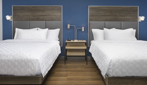 Habitación, 2 camas de matrimonio, accesible para personas con discapacidad, bañera