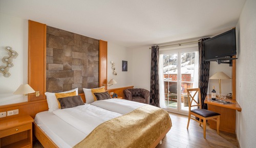 Habitación Confort doble, balcón, vistas a la montaña