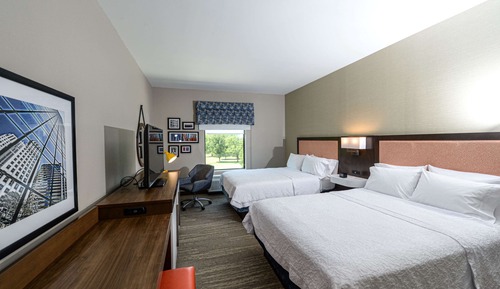 Habitación, 2 camas de matrimonio, frigorífico y microondas