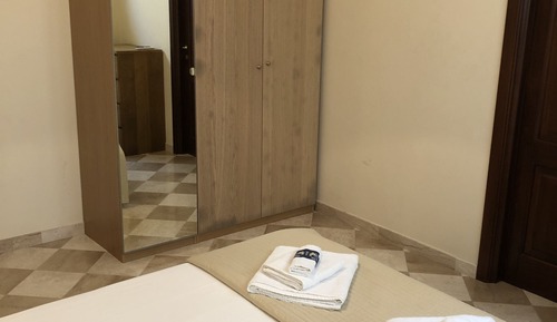 Habitación económica, 1 cama de matrimonio grande (Basement)