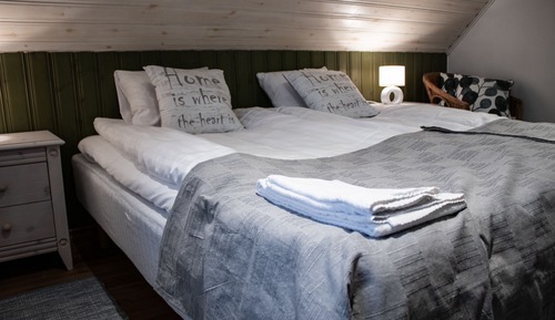 Habitación estándar con 1 cama doble o 2 individuales, vistas al patio