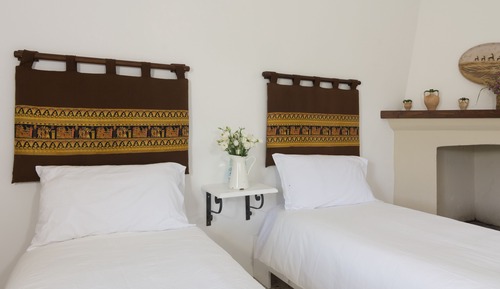 Habitación con 2 camas individuales